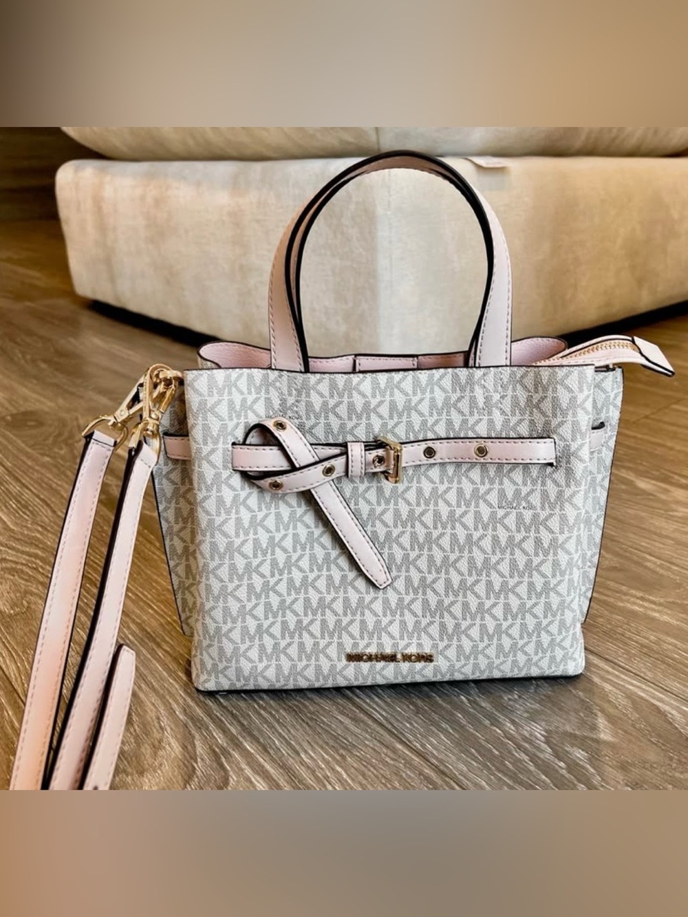 New! Michael Kors Women's Emilia Small Satchel Crossbody Purse in Light Pink